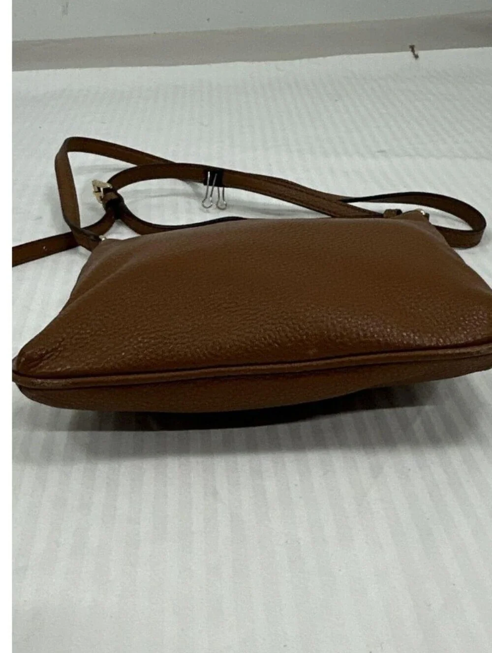 > Michael Kors Classic Brown Leather Crossbody Bag - Minimalist Everyday Style